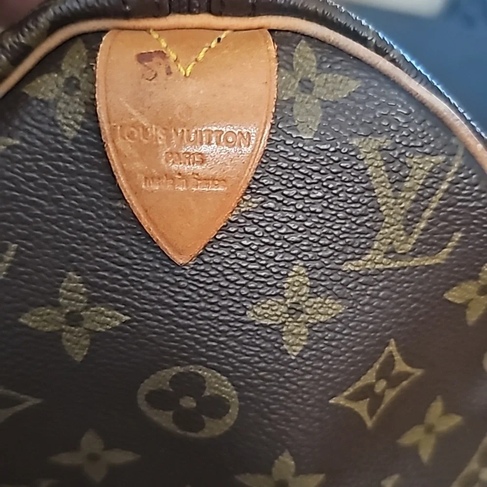 Louis Vuitton Speedy 45 Handbag - Picture 12 of 16